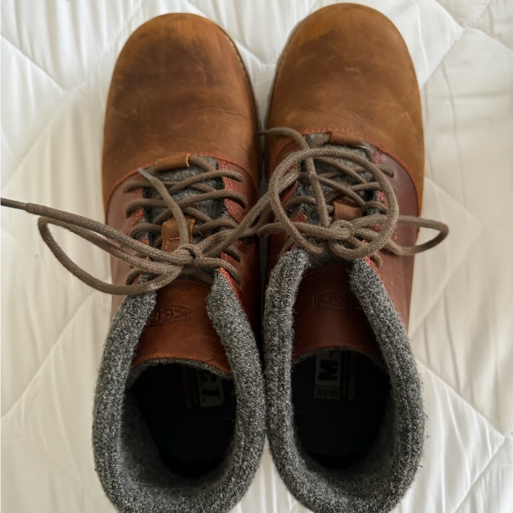 Men’s Keen Boots, good condition other than some scuffing on the toes.